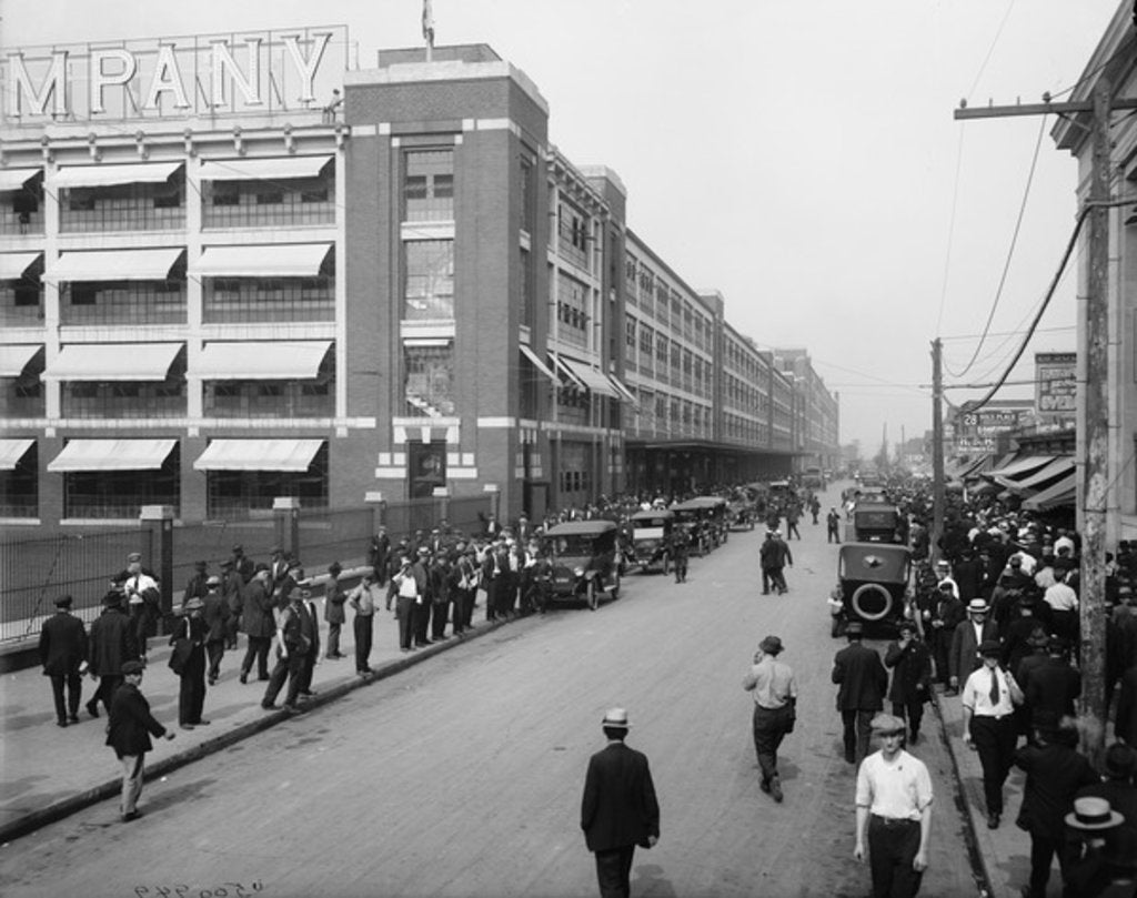 Detail of Four o'clock shift, Ford Motor Company, Detroit, 1910-20 by Detroit Publishing Co.