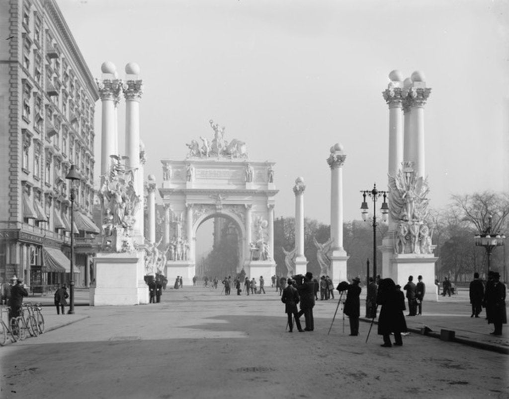 Detail of Dewey Arch, New York, N.Y., c.1899-1901 by Detroit Publishing Co.