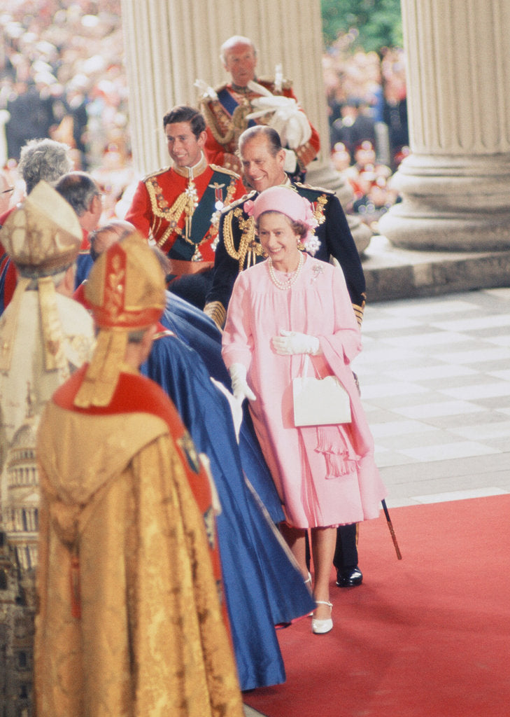 Detail of Queen Elizabeth II & Prince Philip arrive at St Pauls Cathedral by Daily Mirror