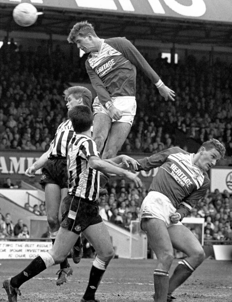 Detail of Gary Pallister wins an ariel battle against Coventry in Middlesbrough's 1-1 by Staff