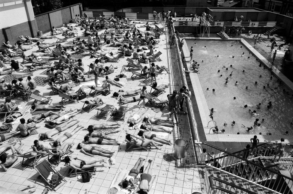 Detail of Oasis Lido, London, 1975 by Carl Bruin