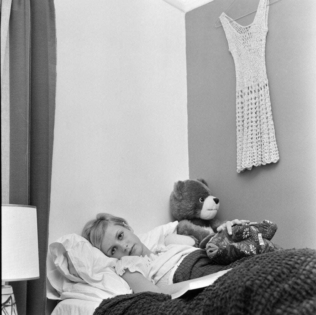 Detail of Twiggy by Doreen Spooner