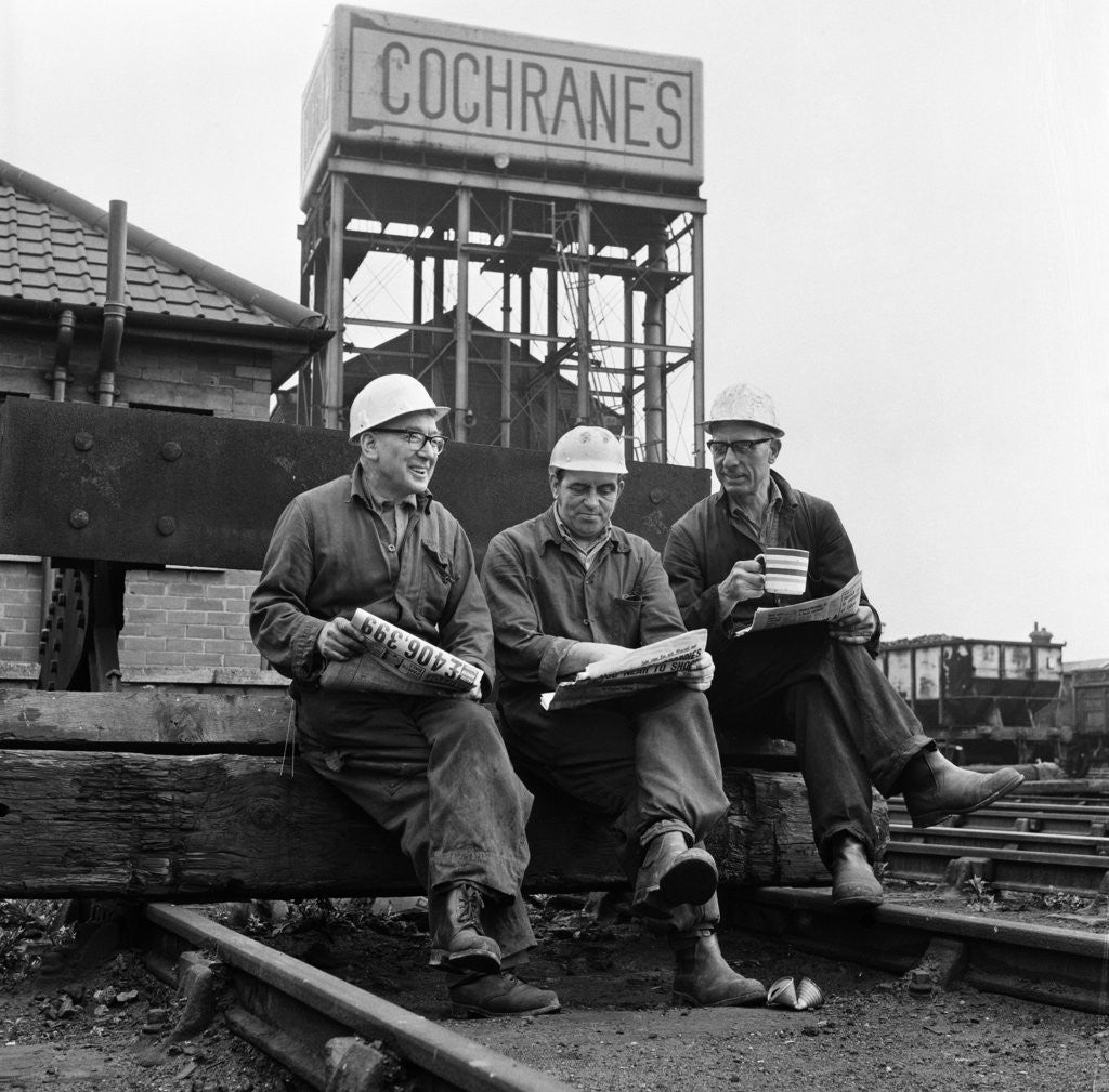 Detail of Cochranes Closure by Staff