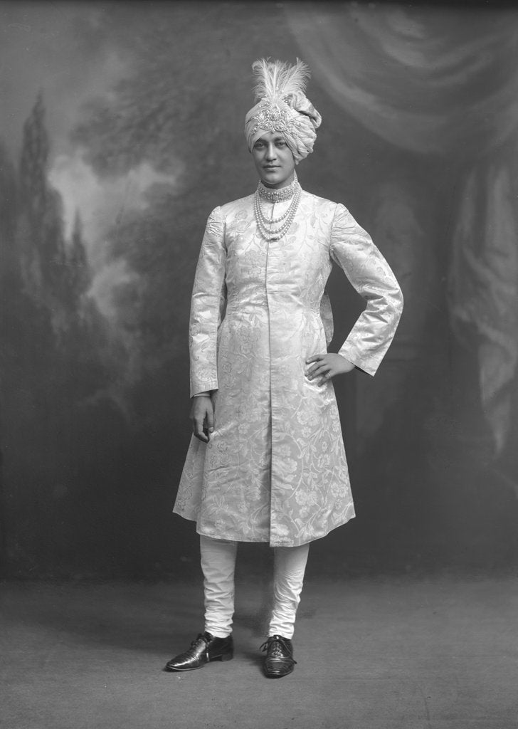 Detail of Maharaja of Cooh-Behan by Lafayette Portrait Studios