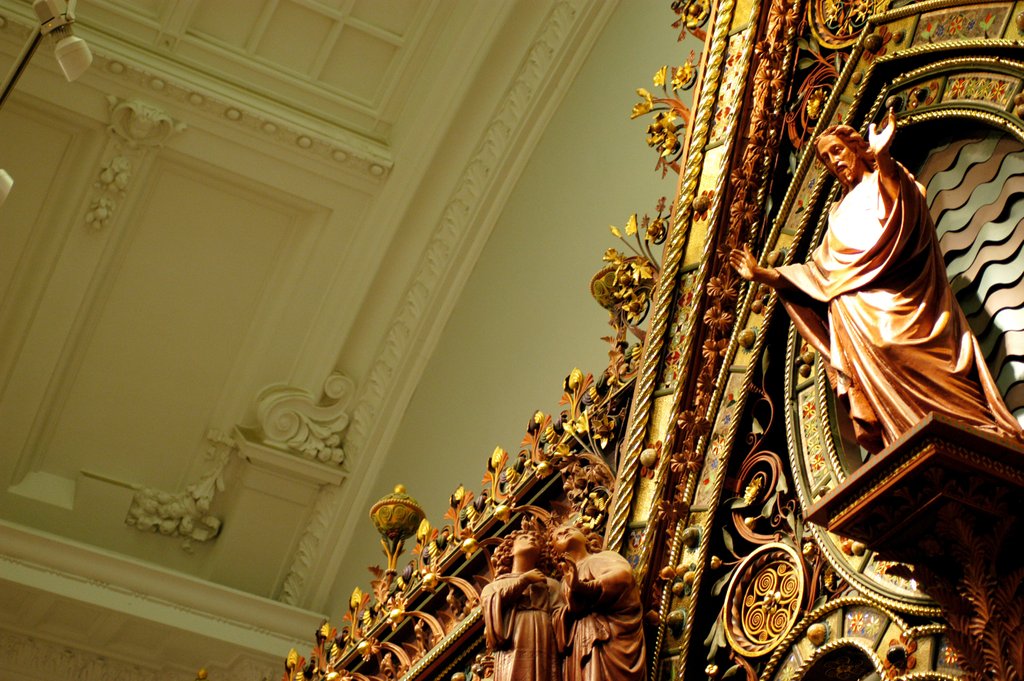 Detail of The Hereford Screen by Stuart Cox