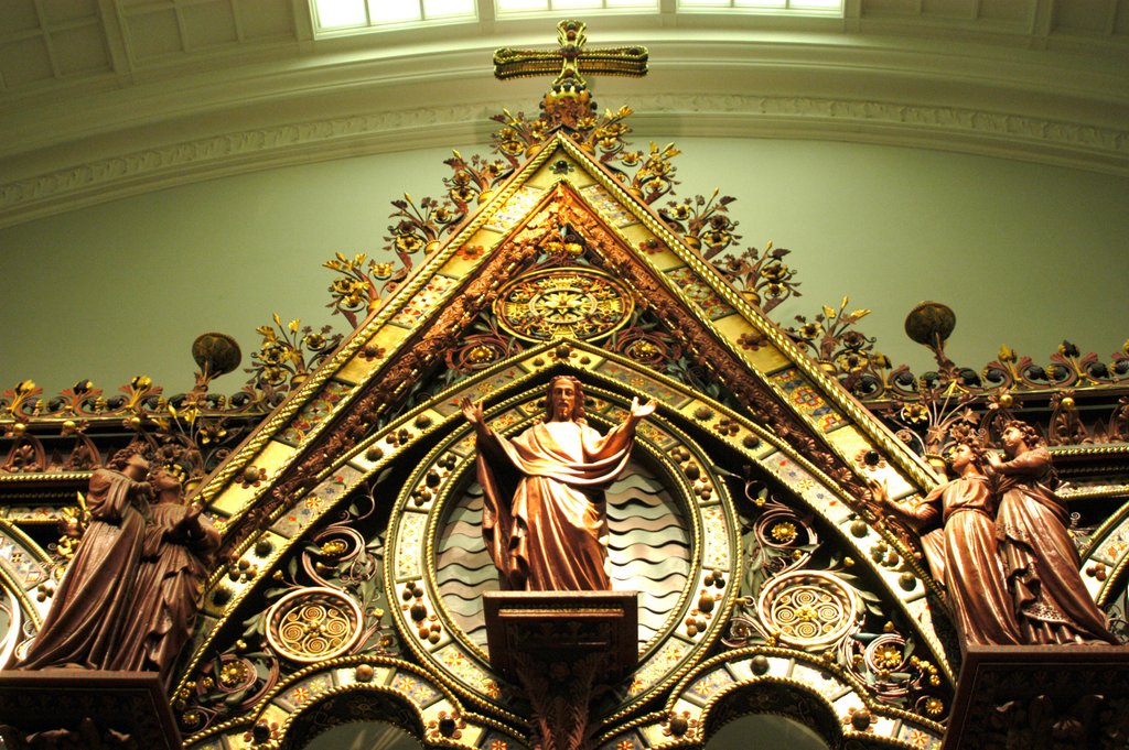 Detail of The Hereford Screen by Stuart Cox