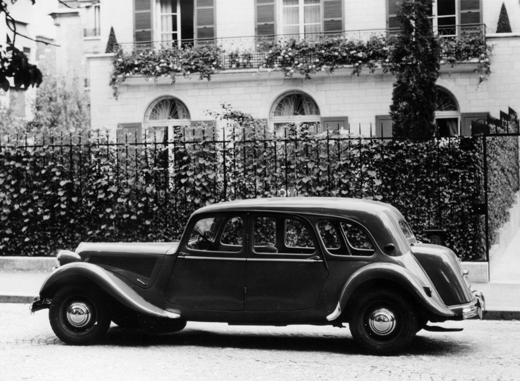 Detail of 1954 Citroën 15CV Familiale parked outside a house by Unknown