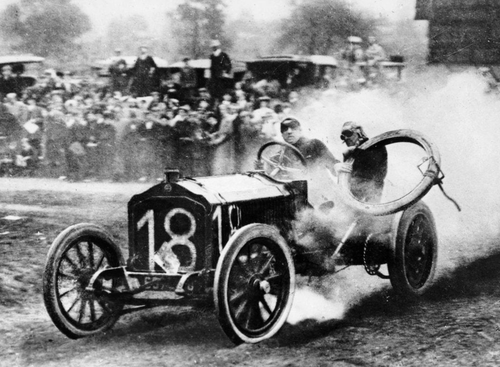 Detail of Duray driving a De Dietrich in the Vanderbilt Cup, Long Island, NY, USA, 1906 by Unknown