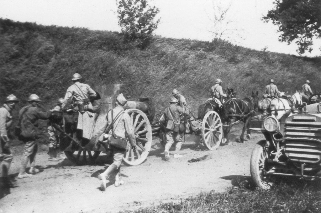Detail of French artillery battery on the move, Chemin des Dames, France by Anonymous