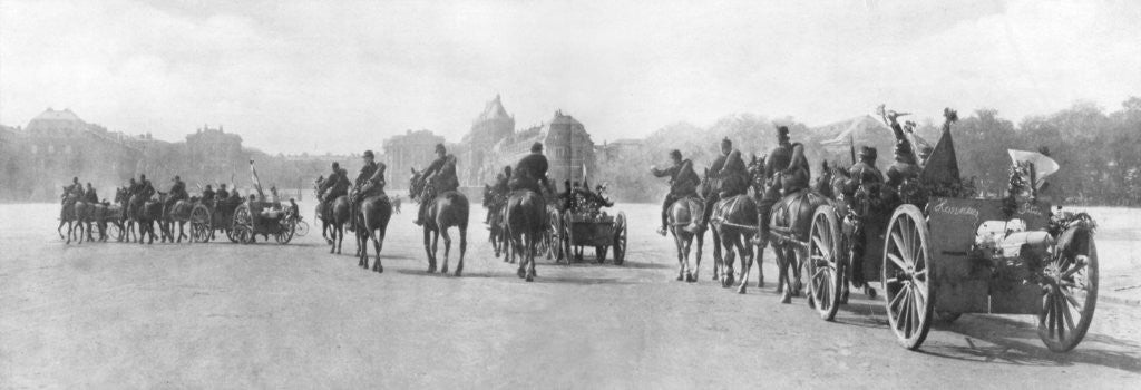 Detail of Horse-drawn artillery passing the Palace of Versailles, France, August 1914 by Anonymous