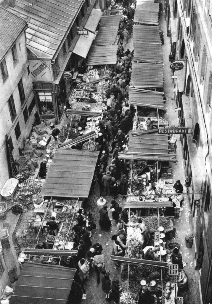 Detail of The picturesque market in Passage Berryer, Paris by Ernest Flammarion