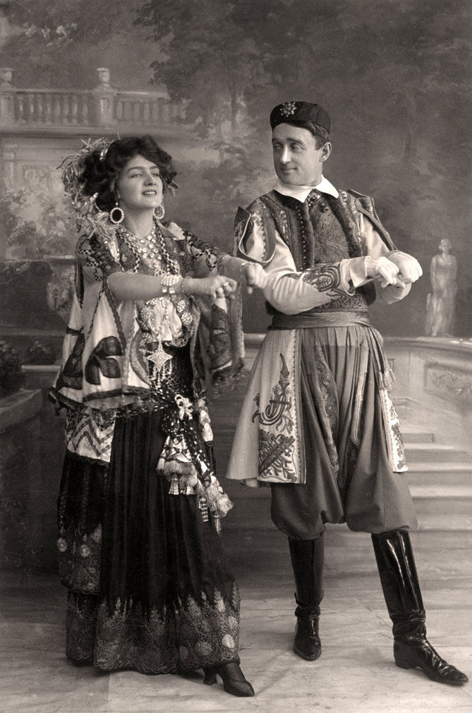 Detail of Lily Elsie and Joseph Coyne in The Merry Widow by Foulsham and Banfield