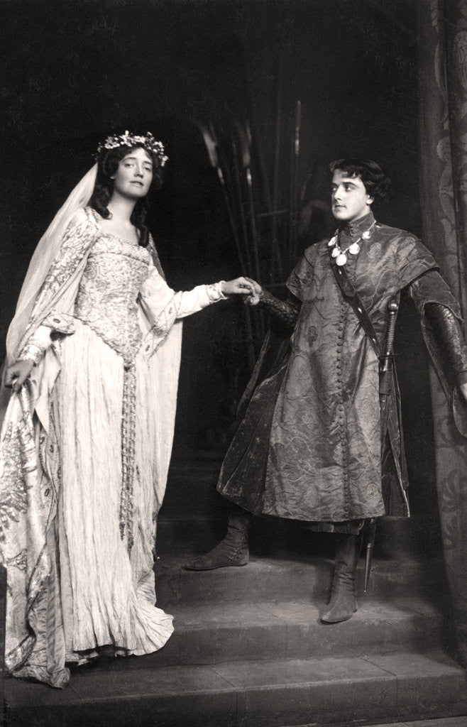 Detail of Dorothea Baird (1875-1933) and Harcourt Williams (1880-1957) in Paola and Francesca by Foulsham and Banfield