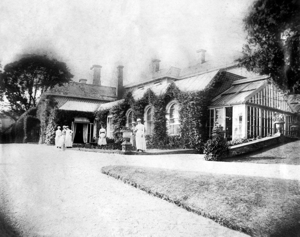 Detail of Group of women, Pamflete by Anonymous