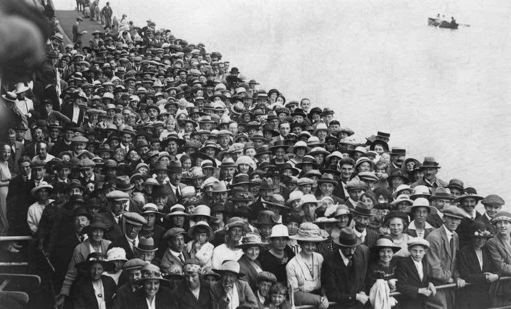 Detail of People waiting to go on a boat trip, Bournemouth Pier, August 1921 by Anonymous