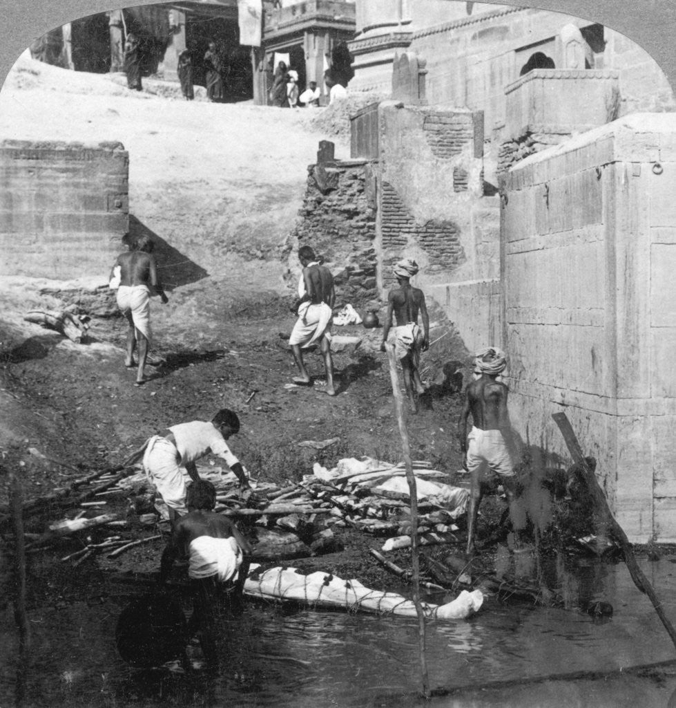 Detail of Bathing and burning the Hindu dead, Benares (Varanasi), India 1903 by Underwood & Underwood