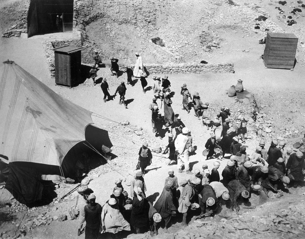 Detail of Closing the Tomb of Tutankhamun by Harry Burton