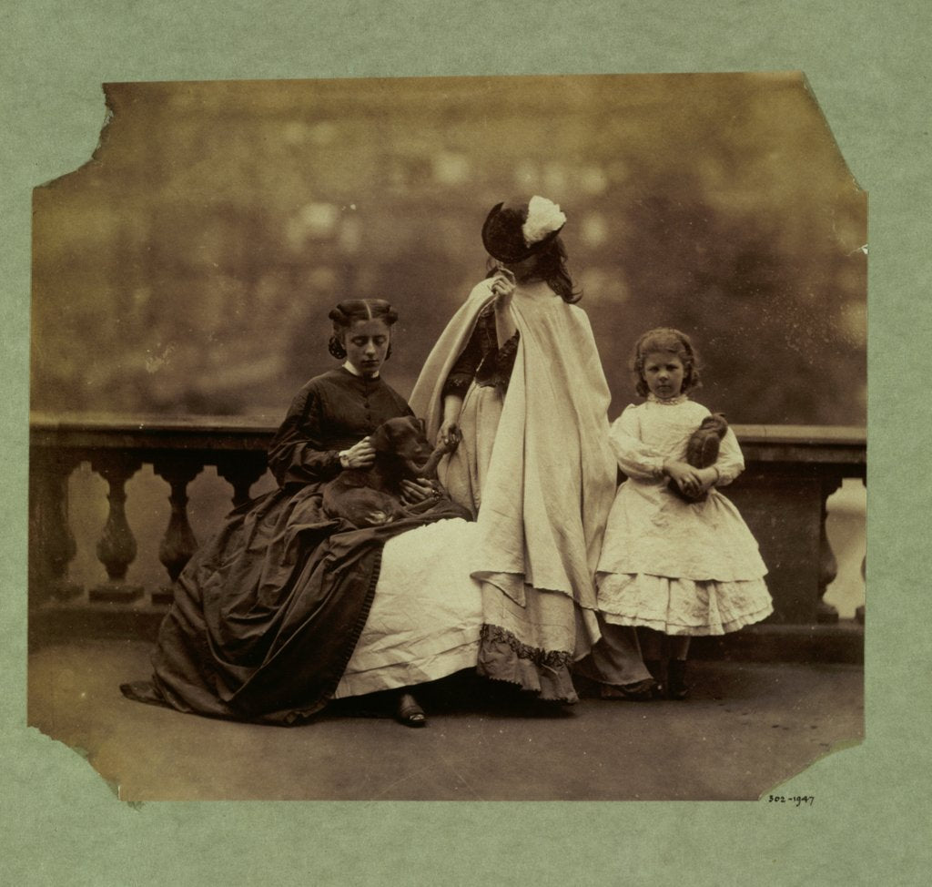 Detail of Isabella Grace, Clementina and Agnes Elphinstone by Clementina Hawarden
