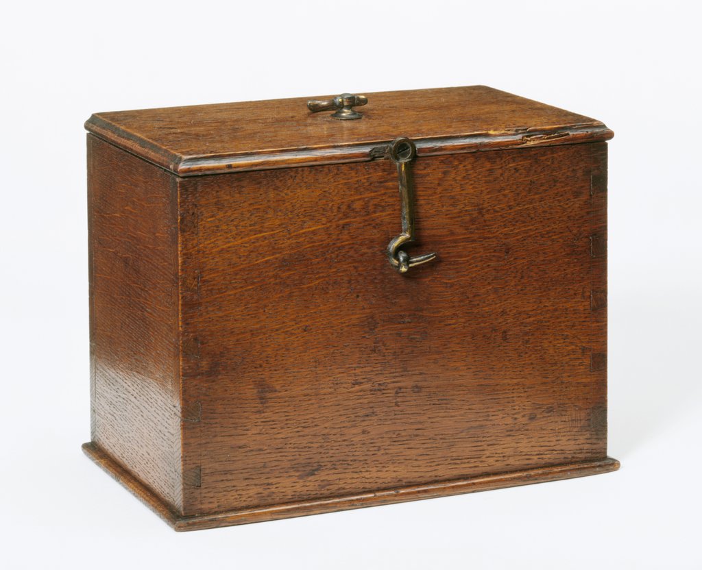 Detail of Tea caddy by Mary Skeet
