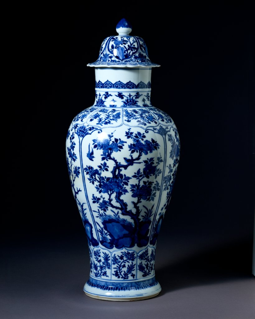 Detail of Jar with lid. Jiangxi Province, China, 17th-18th century by Unknown