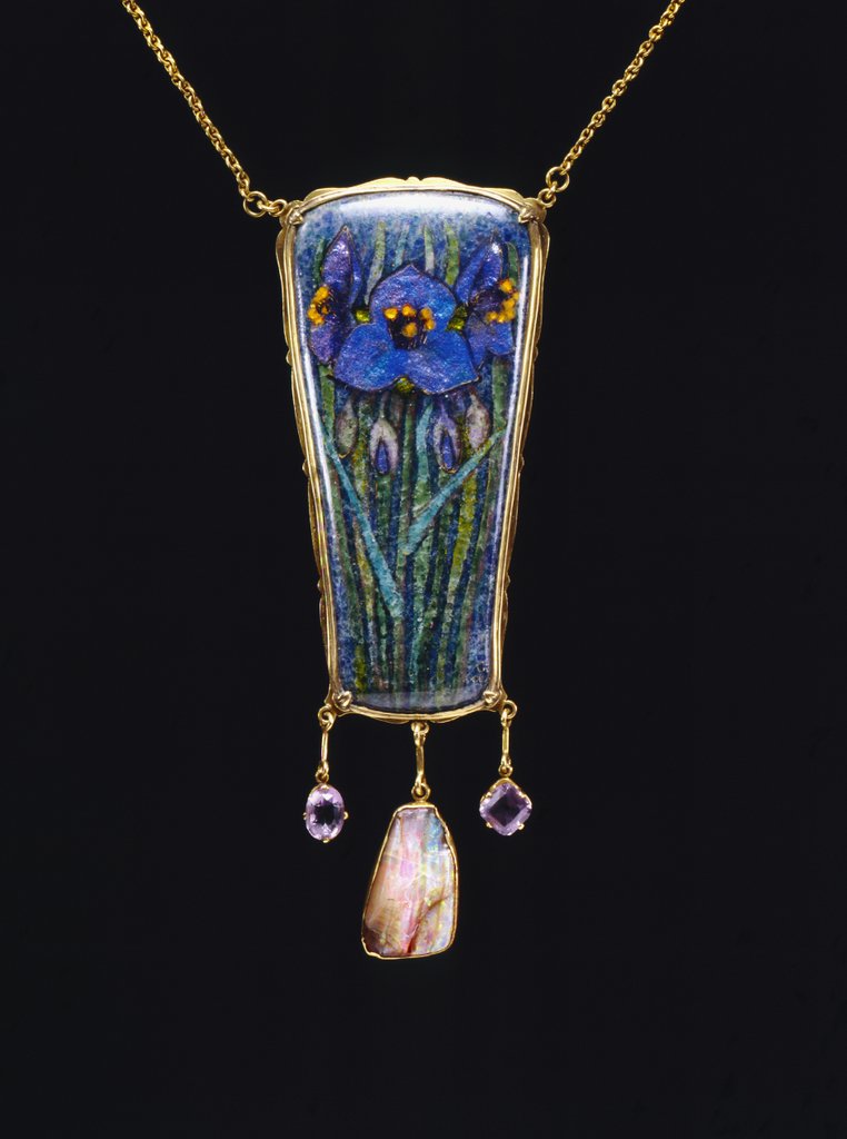 Detail of Pendant and chain by Edith Brearey Dawson