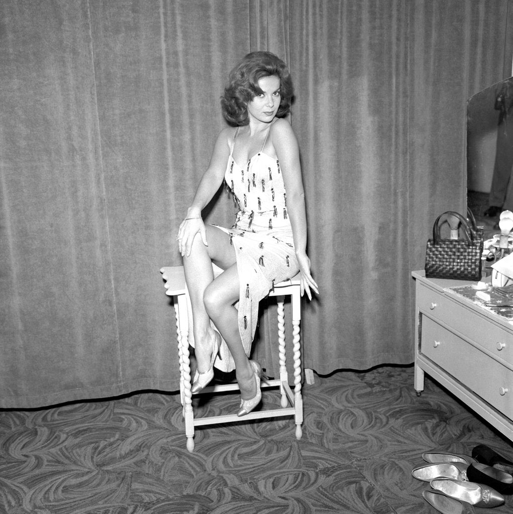 Detail of Abbe Laine at the Chelsea reherseal rooms by Harry Hammond