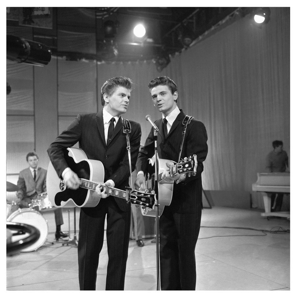 Don and Phil Everly performing on television in 1960. Harry Hammond / Victoria and Albert Museum, reproduced by Magnolia Box.