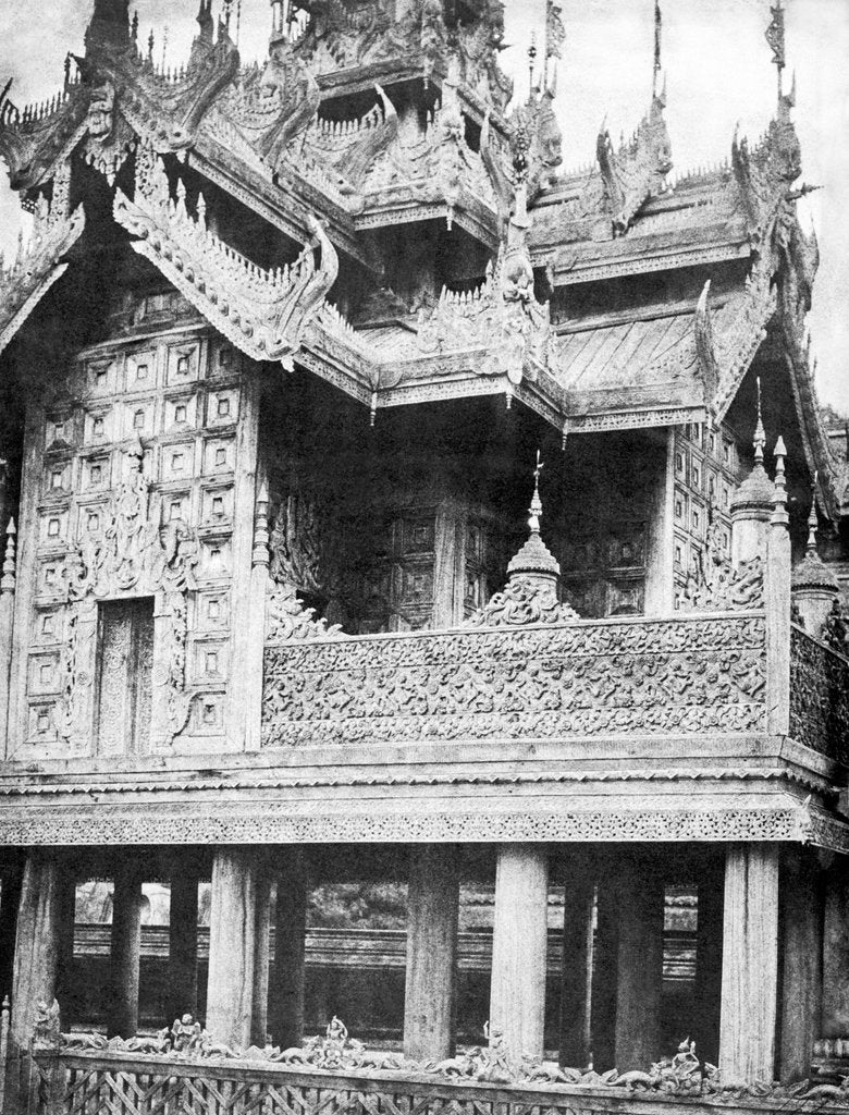 Detail of Basement of Pyathat of Kyoung by Captain Linnaeus Tripe