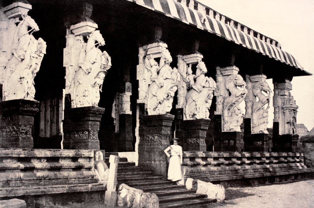 Detail of Mundapam at Secundermalie by Captain Linnaeus Tripe