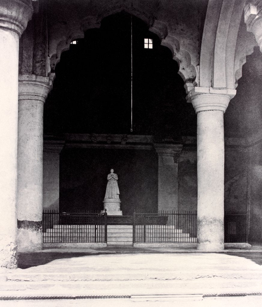 Detail of Sivaji's statue by Captain Linnaeus Tripe