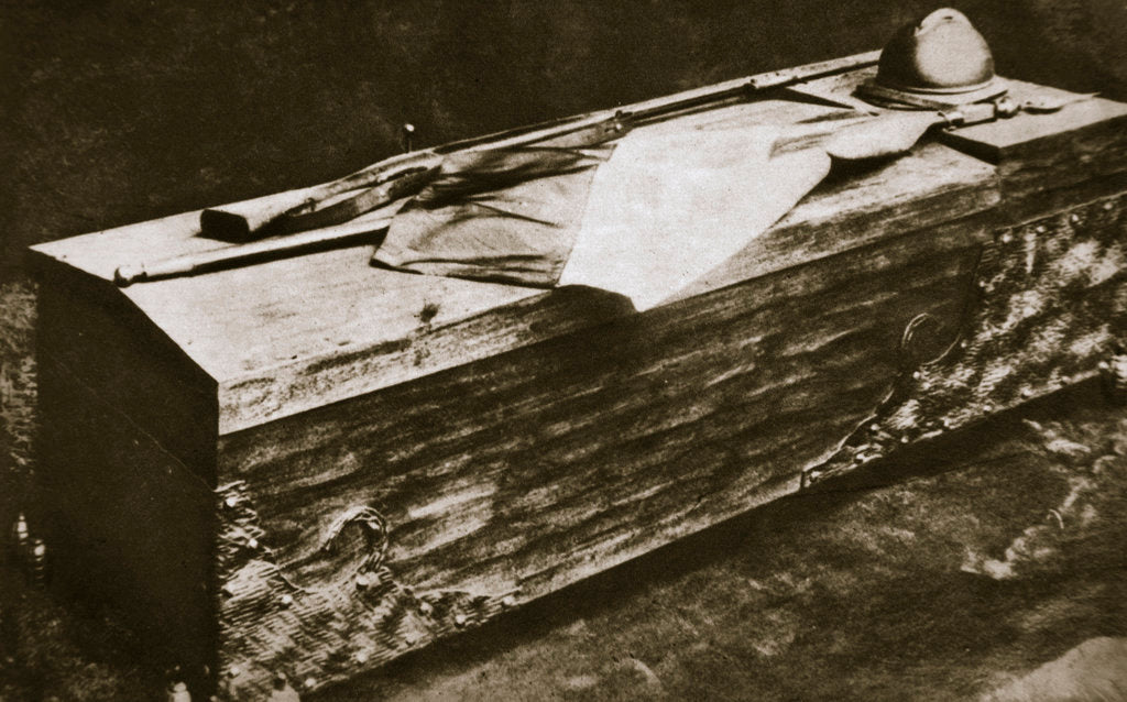 Detail of Bronze casket containing the Italian Unknown Soldier by Anonymous