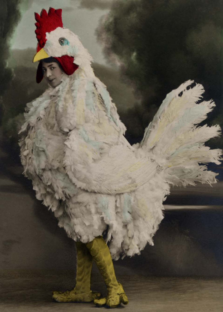 Detail of Fritzi Massary in revue Hurra! Wir Leben noch! at the Metropoltheater, Berlin by Anonymous