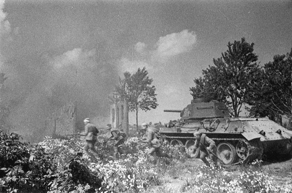 Detail of Operation Kutuzov. Soviet troops follow their tanks near Orel by Anonymous