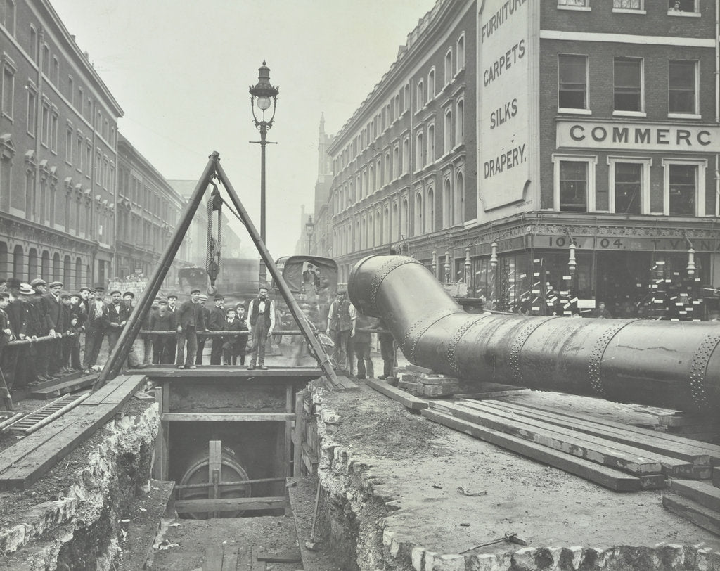 Detail of Replacing an old gas main, Commercial Street, London, 1906 by Unknown