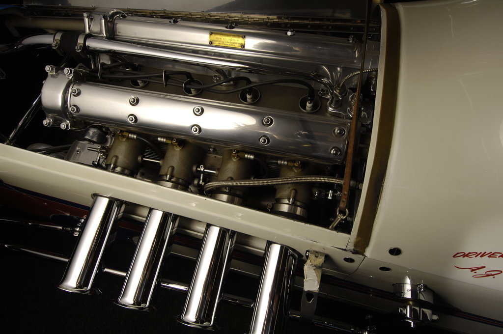 Detail of Meskowski sheraton-thompson 1963 by Simon Clay