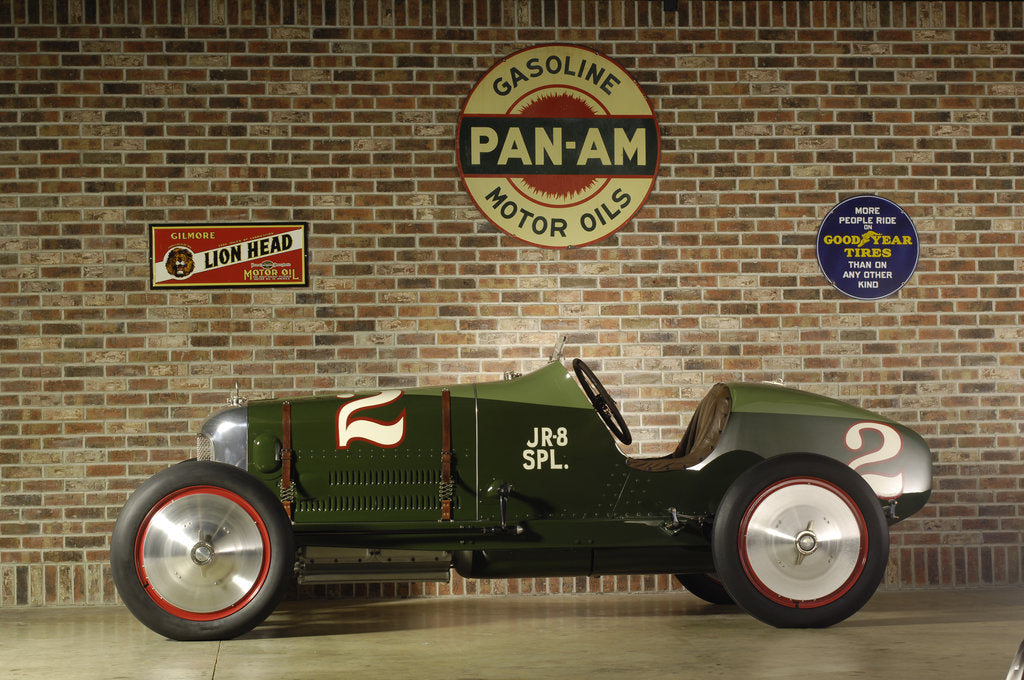 Detail of MILLER 122 supercharged 1923 by Simon Clay