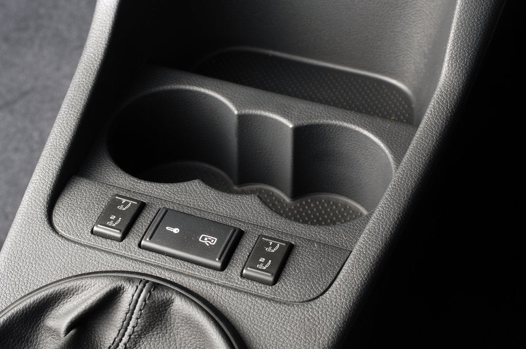 Detail of Skoda Fbia Estate  HTP 1-2  2007 by Simon Clay