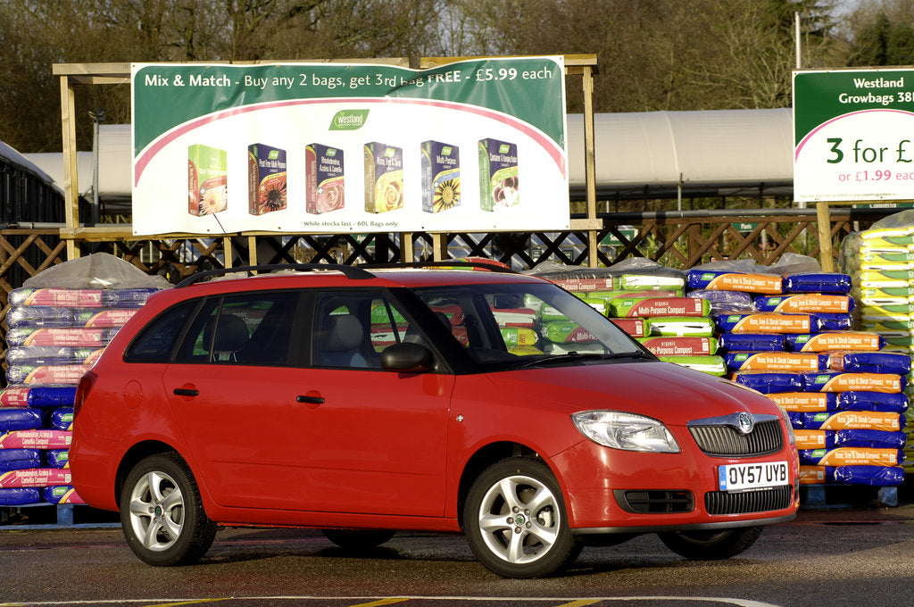 Detail of Skoda Fbia Estate  HTP 1-2  2007 by Simon Clay