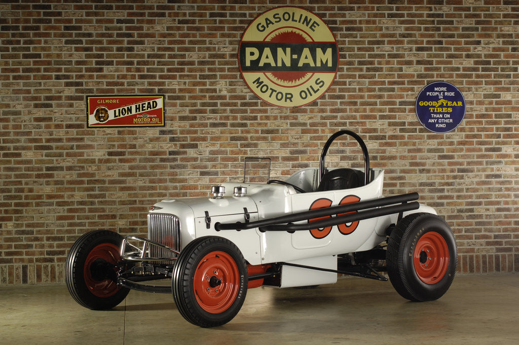 Detail of Gmc pinky track roadster 1948 by Simon Clay