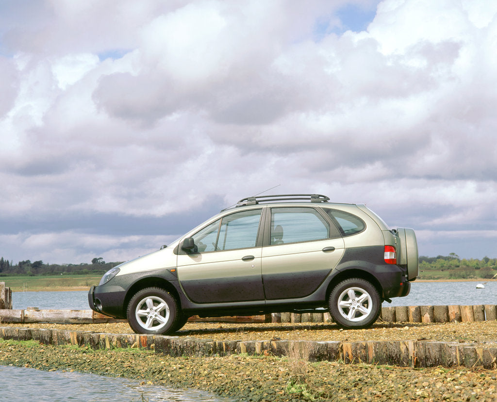 Detail of 2001 Renault Scenic by Unknown