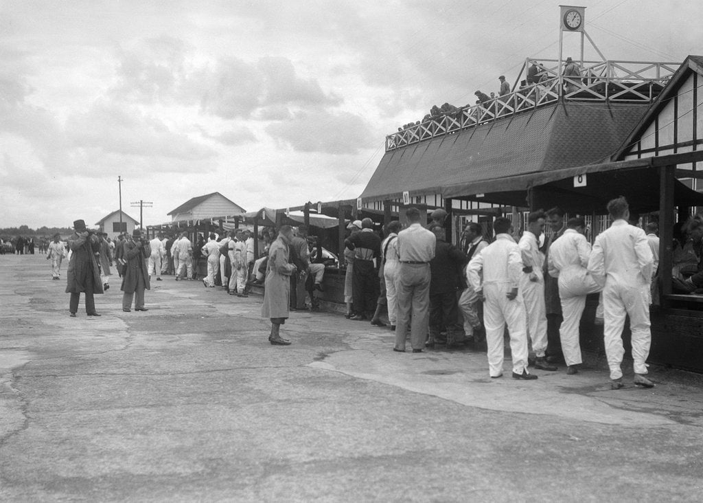 Detail of LCC Relay GP, Brooklands, 25 July 1931 by Bill Brunell