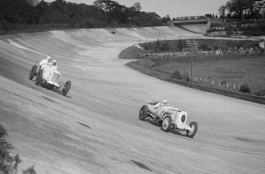 Detail of Sunbeam of EL Bouts and Vauhall 30/98 of RJ Munday, BARC meeting, Brooklands, 16 May 1932 by Bill Brunell
