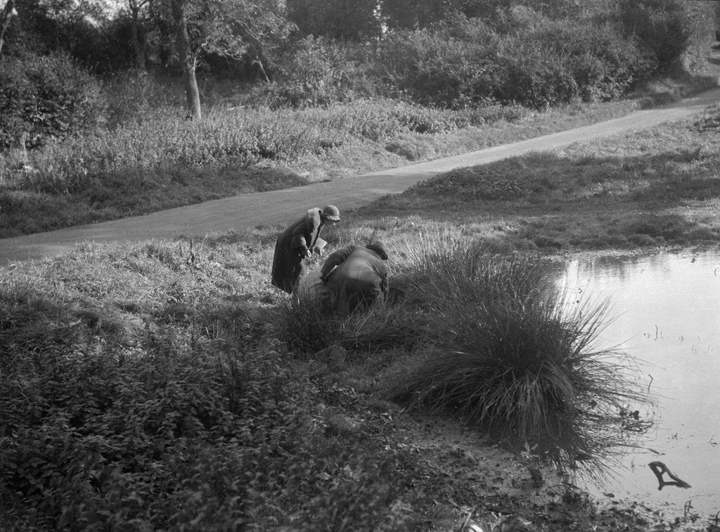 Detail of Two participants in the Bugatti Owners Club car treasure hunt, 25 October 1931 by Bill Brunell