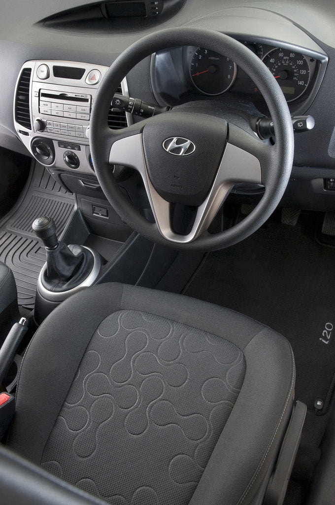 Detail of 2009 Hyundai i20 interior by Unknown