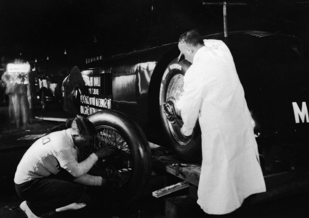 Detail of Sunbeam 1000hp World Land speed record attempt at Daytona 1927 by Unknown