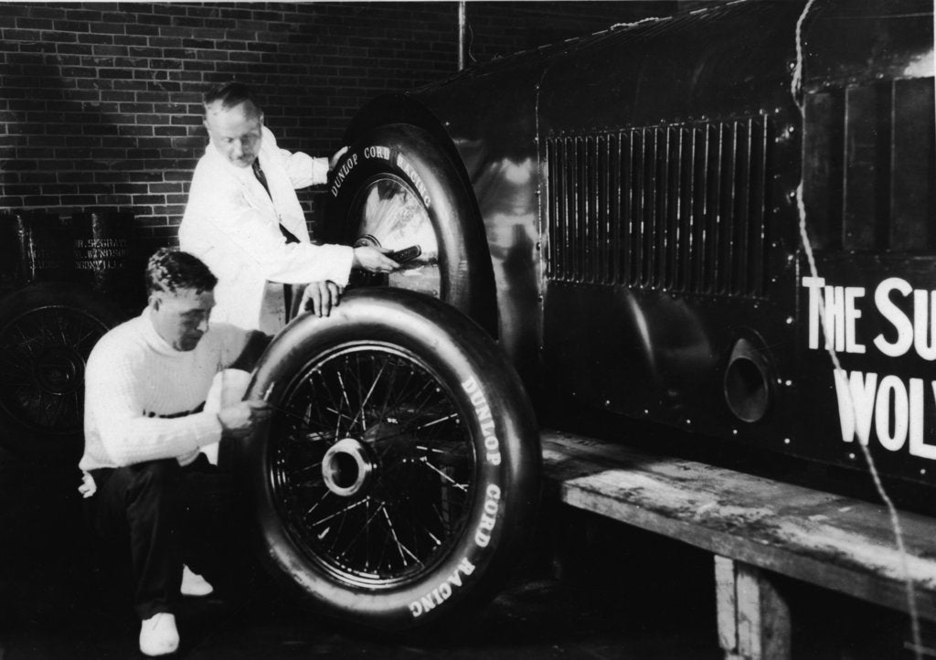 Detail of Sunbeam 1000hp World Land speed record attempt at Daytona 1927 by Unknown
