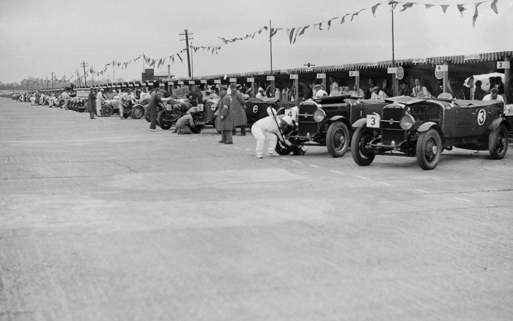 Detail of JCC Double Twelve Race, Brooklands, Surrey, 1929 by Bill Brunell