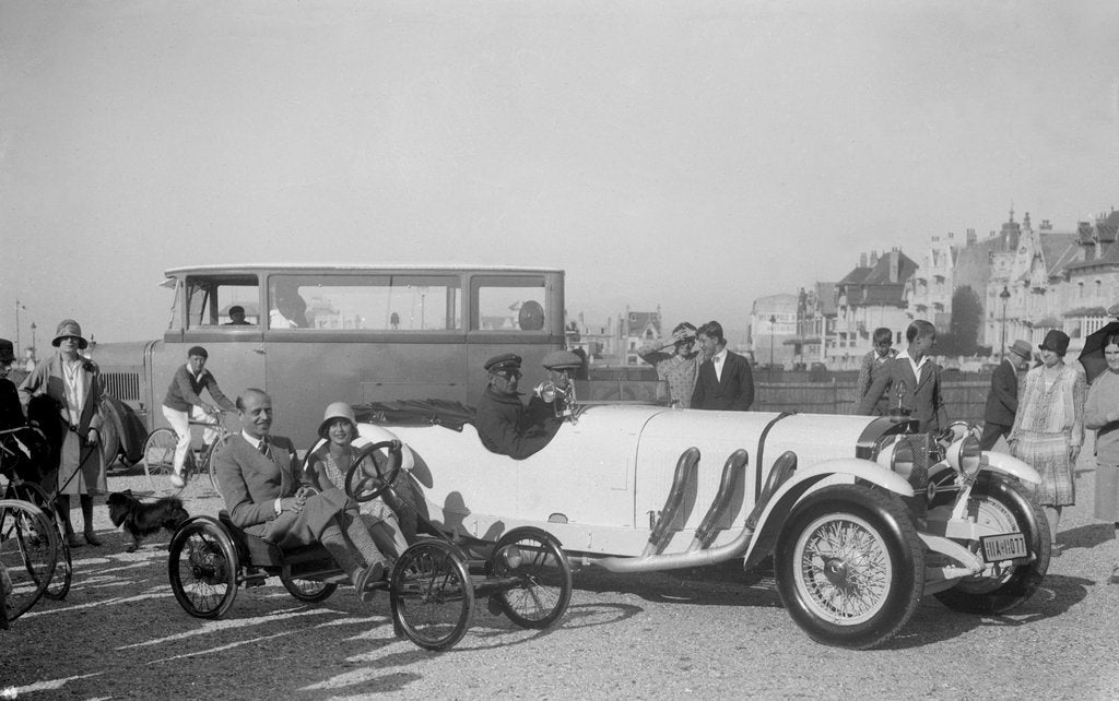Detail of Mercedes-Benz SS open 4-seater of Baron Wenzel-Mosau and Auto Red Bug, Boulogne Motor Week, 1928 by Bill Brunell