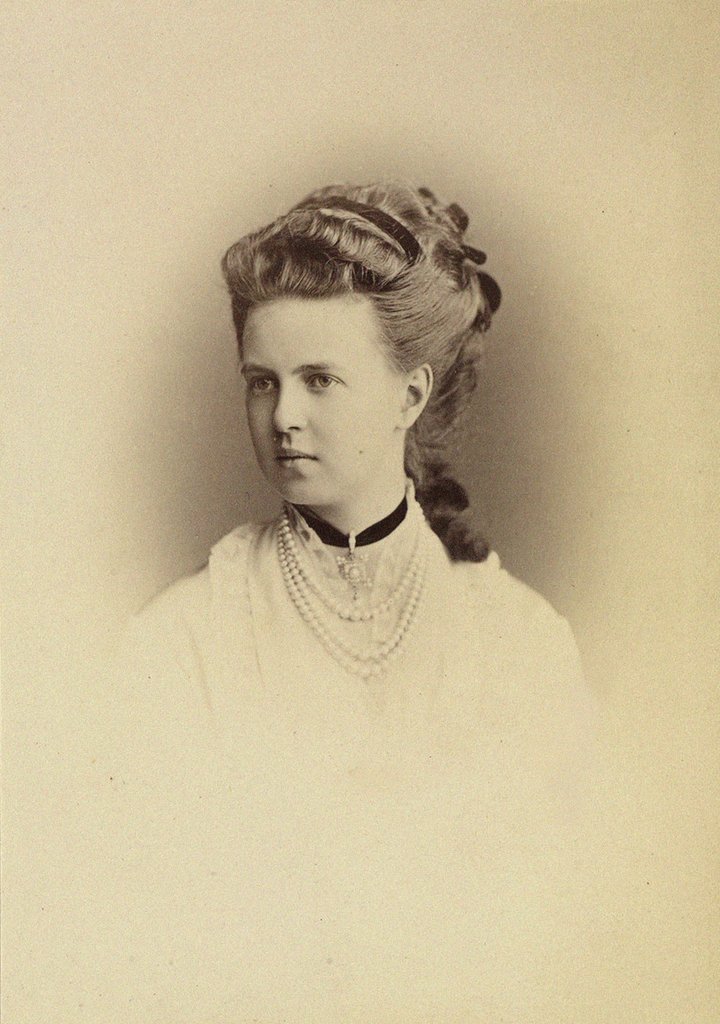 Detail of Portrait of Grand Duchess Maria Alexandrovna of Russia, Duchess of Saxe-Coburg and Gotha by Anonymous