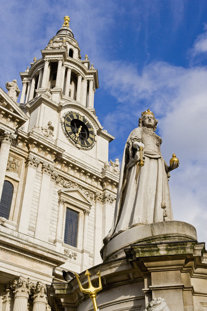 Detail of St. Paul's Cathedral and the Queen Anne statue by Anonymous